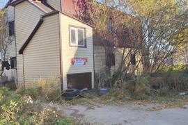 Продается двухэтажный дом 165 кв.м. в центральной части города.