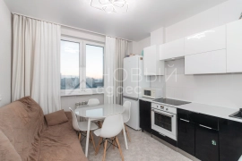 Продается 2-комн. квартира, 60 м²

