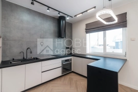 Коттедж 184,1 м² на участке 4,9 сот.