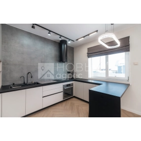 Коттедж 184,1 м² на участке 4,9 сот.