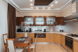 3-к. квартира, 84,2 м², 6/6 эт.